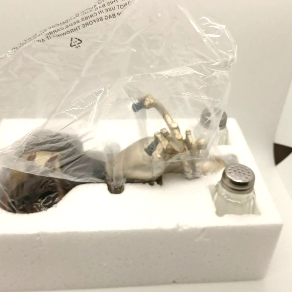 Salt & Pepper Motorcycle Holder - New in Box - Picture 12 of 13